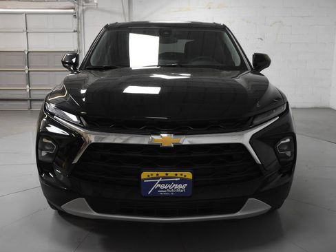 Used 2025 Chevrolet Blazer LT FWD image 4