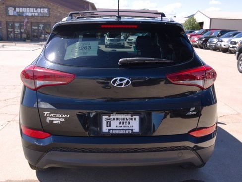 Used 2017 Hyundai Tucson SE AWD/4WD image 4