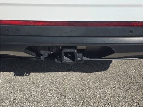 Used 2024 Volkswagen Atlas SE w/ Black Wheel Package FWD image 5