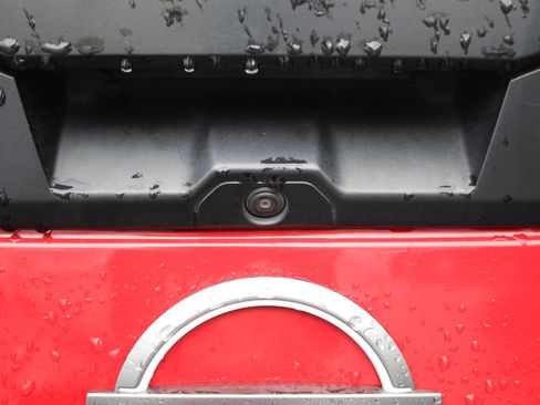 Used 2022 Nissan Frontier SV image 16