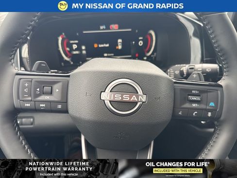 New 2026 Nissan Pathfinder SL image 15