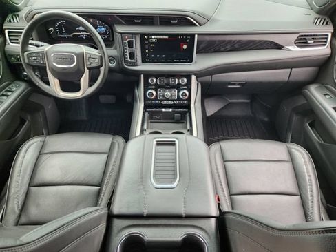 Used 2024 GMC Yukon XL Denali AWD/4WD image 26