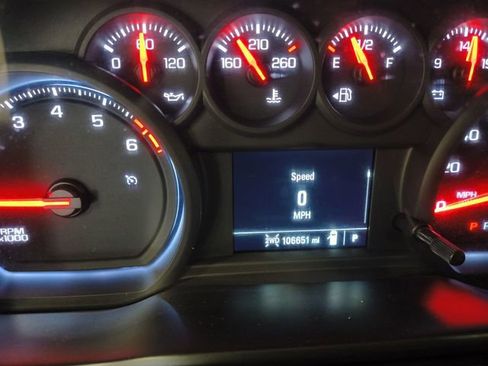 Used 2019 Chevrolet Silverado 1500 Custom AWD/4WD image 11