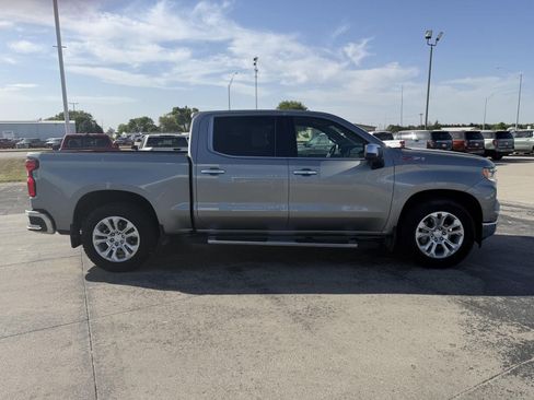 Used 2023 Chevrolet Silverado 1500 LTZ AWD/4WD image 4