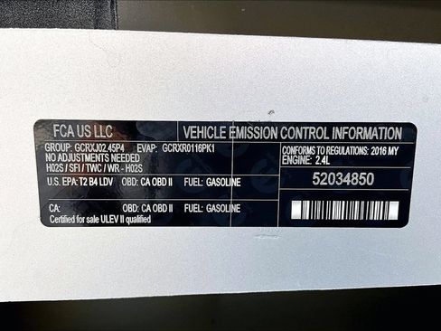 Certified 2016 Jeep Renegade Trailhawk AWD/4WD image 36
