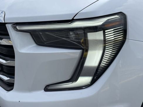 New 2026 GMC Acadia Elevation FWD image 8