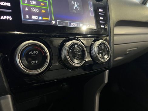 Used 2017 Subaru Forester 2.5i Premium image 33