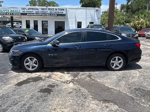 Used 2018 Chevrolet Malibu LS FWD image 4
