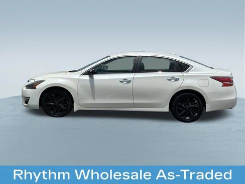 Used 2014 Nissan Altima 2.5 SV FWD image 5