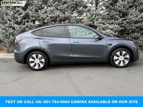 Used 2023 Tesla Model Y Long Range image 10