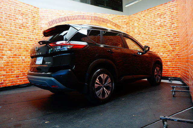 Certified 2022 Nissan Rogue SV w/ SV Premium Package AWD/4WD image 8
