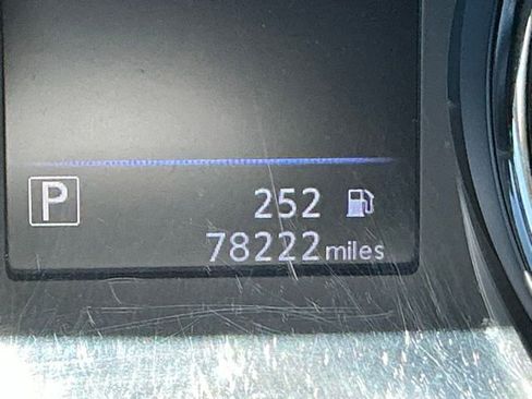 Used 2018 Nissan Rogue S AWD/4WD image 28