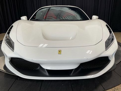 Used 2022 Ferrari F8 Tributo image 4