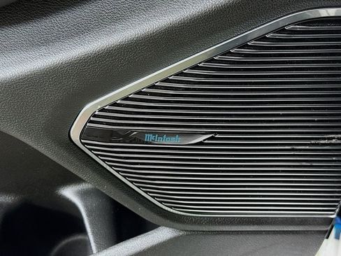 Used 2023 Jeep Grand Cherokee Overland image 13