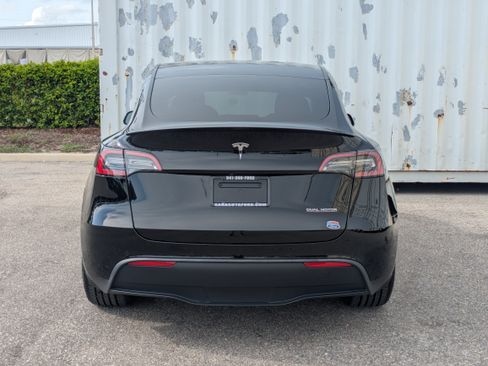 Used 2022 Tesla Model Y Performance AWD/4WD image 6