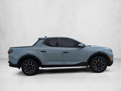 Used 2024 Hyundai Santa Cruz SE FWD image 4