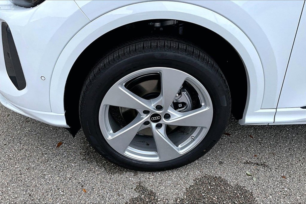 New 2026 Audi Q5 Premium Plus AWD/4WD image 13