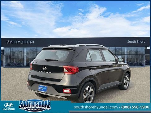 Certified 2023 Hyundai Venue SEL w/ Cargo Package image 6