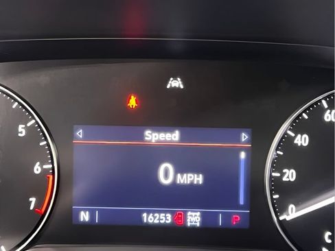 Used 2023 Buick Envision Preferred AWD/4WD image 19