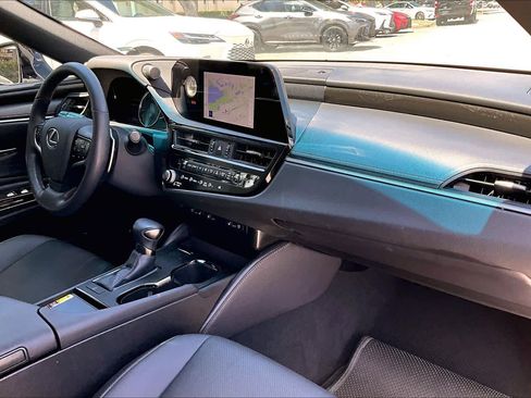 Used 2024 Lexus ES 350 w/ Premium Package FWD image 19