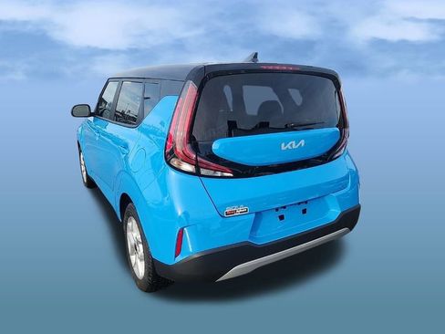 Used 2023 Kia Soul S image 5