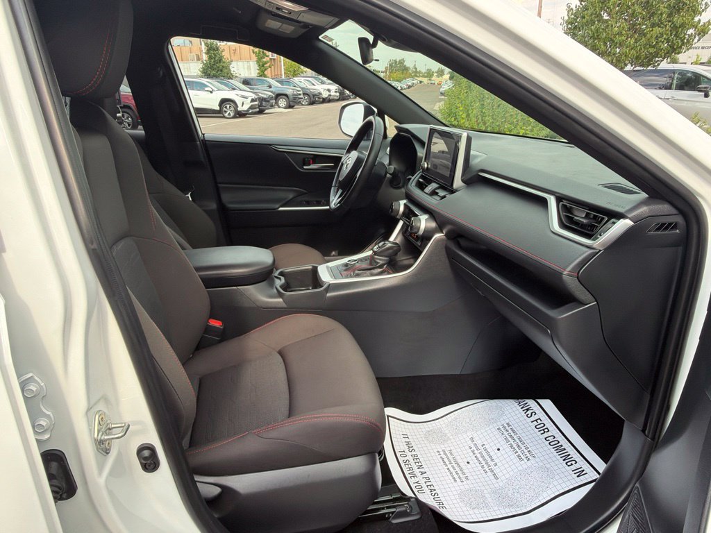 Used 2025 Toyota RAV4 SE AWD/4WD image 12