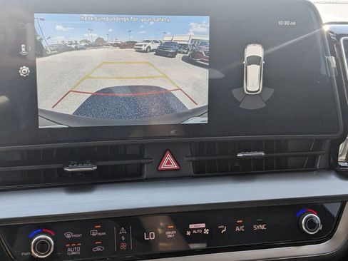 Used 2024 Kia Sportage EX image 22