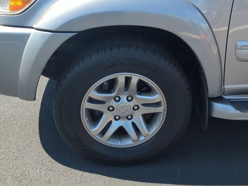 Used 2007 Toyota Sequoia SR5 RWD image 26