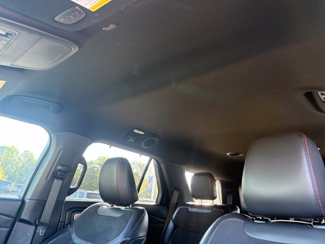 Used 2025 Ford Explorer ST RWD image 21