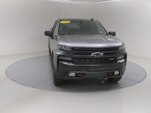 Used 2021 Chevrolet Silverado 1500 LT Trail Boss w/ Bed Protection Package AWD/4WD image 8