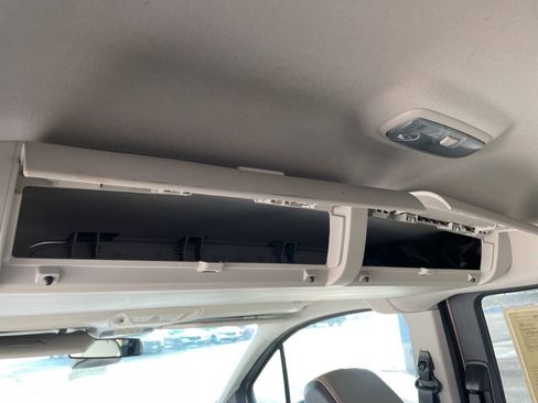 Used 2019 Ford Transit Connect XLT w/ XLT Premium Package image 15