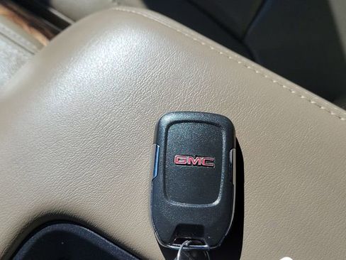 Used 2016 GMC Yukon SLT w/ Open Road Package image 41