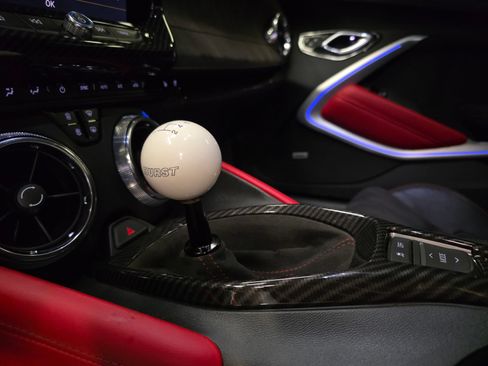 Used 2021 Chevrolet Camaro ZL1 RWD image 32
