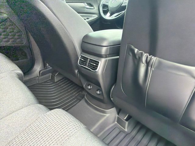 Used 2023 Hyundai Santa Fe SEL AWD/4WD image 14