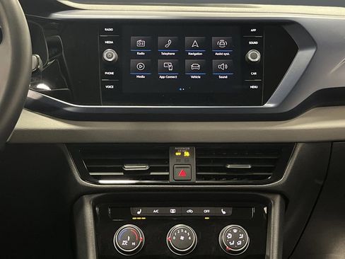 Used 2023 Volkswagen Taos SE image 8