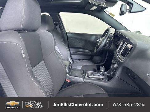 Used 2021 Dodge Charger R/T w/ Blacktop Package image 29