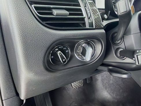 Certified 2023 Porsche Macan Turbo AWD/4WD image 10