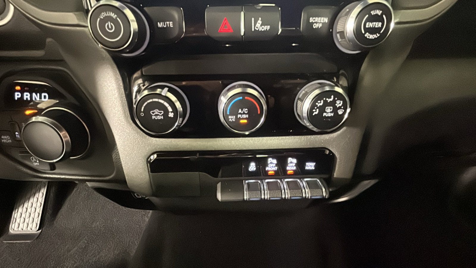 Used 2025 RAM 1500 Tradesman w/ Night Edition AWD/4WD image 26