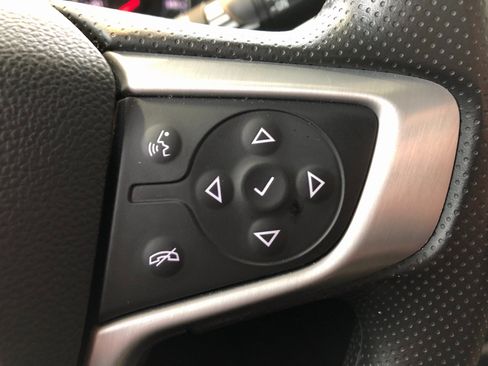 Used 2024 GMC Terrain SLE w/ Driver Convenience Package image 34