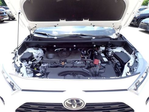 Certified 2021 Toyota RAV4 XLE w/ Convenience Package AWD/4WD image 13