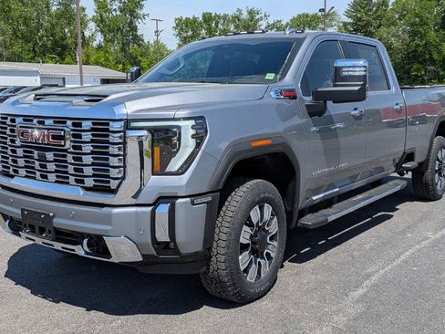 New 2026 GMC Sierra 3500 Denali w/ Denali Reserve Package AWD/4WD image 4