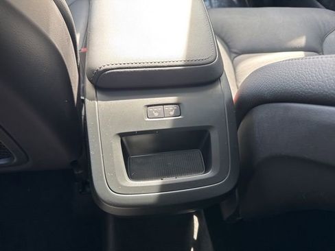 Certified 2025 Volvo XC60 B5 Plus w/ Climate Package AWD/4WD image 17
