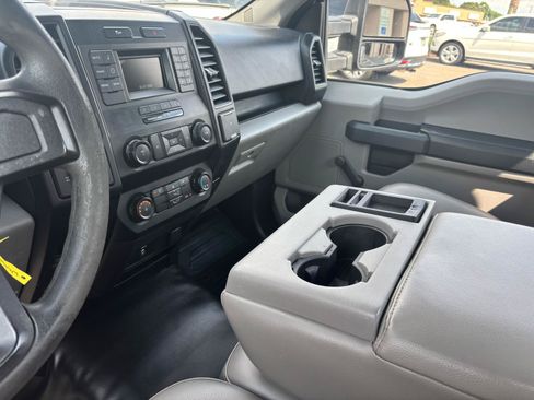 Used 2016 Ford F150 XL w/ Heavy-Duty Payload Package RWD image 33