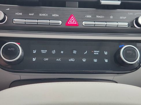 New 2026 Hyundai Palisade SEL Premium FWD image 16