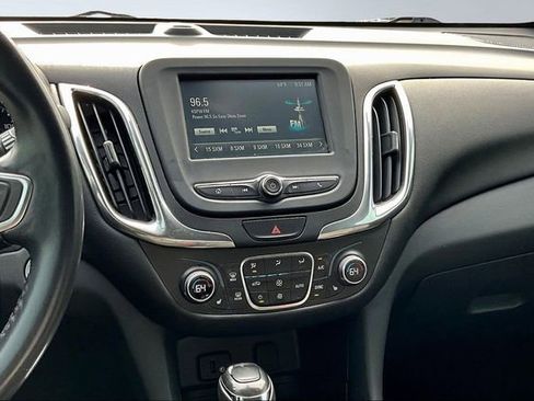 Used 2018 Chevrolet Equinox LT image 9