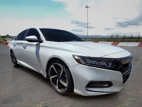 Used 2020 Honda Accord Sport image 2