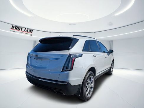 Used 2020 Cadillac XT5 Sportv image 3
