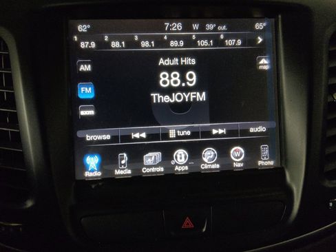 Used 2017 Chrysler 200 Limited Platinum w/ Comfort & Convenience Group image 25