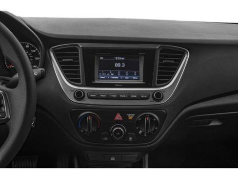 Used 2019 Hyundai Accent SE FWD image 13