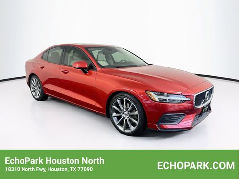 Used 2019 Volvo S60 T5 Momentum w/ Multimedia Package FWD image 1